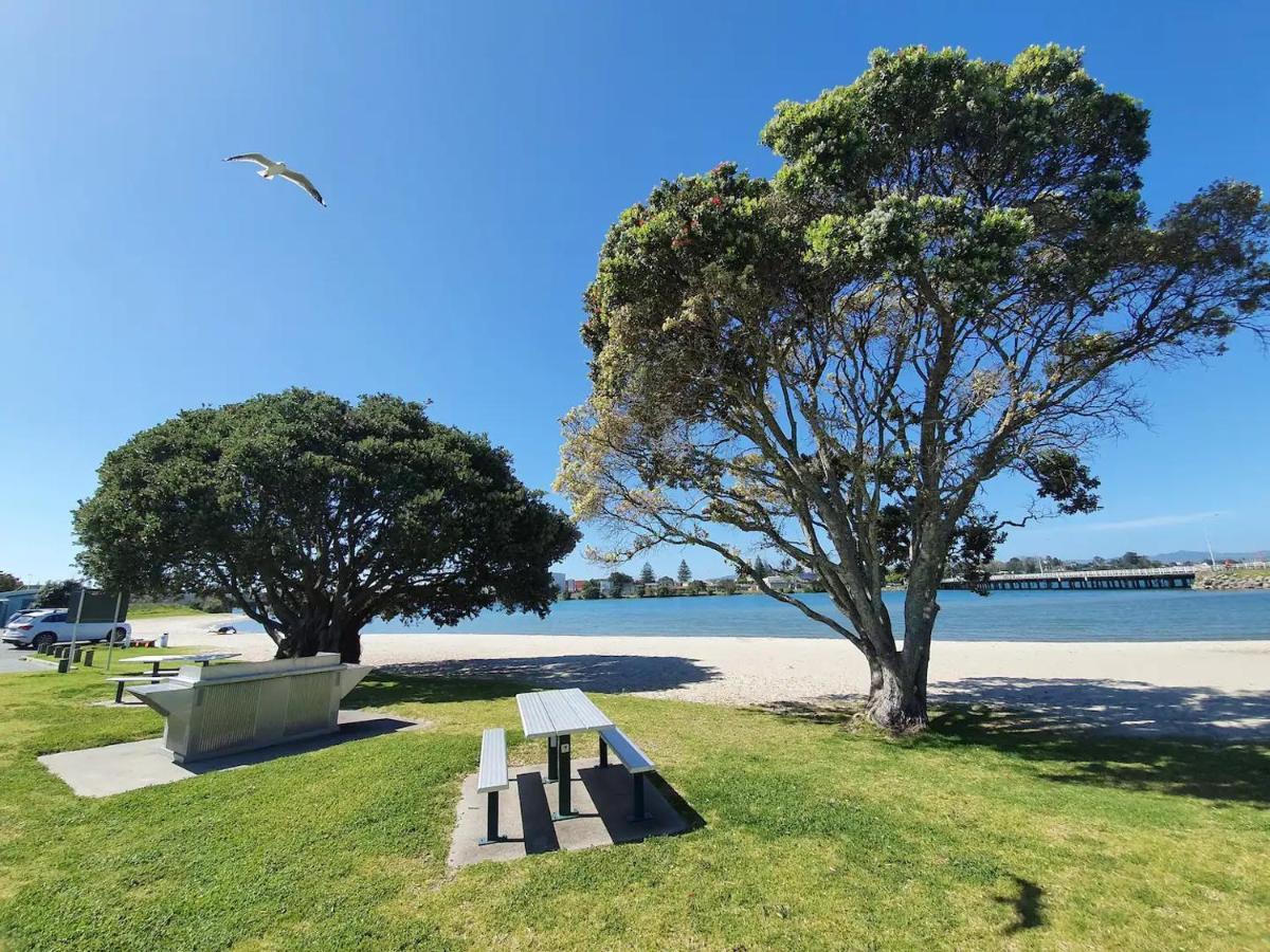 Tauranga - Big, Beautiful Villa On The Water! Exterior photo